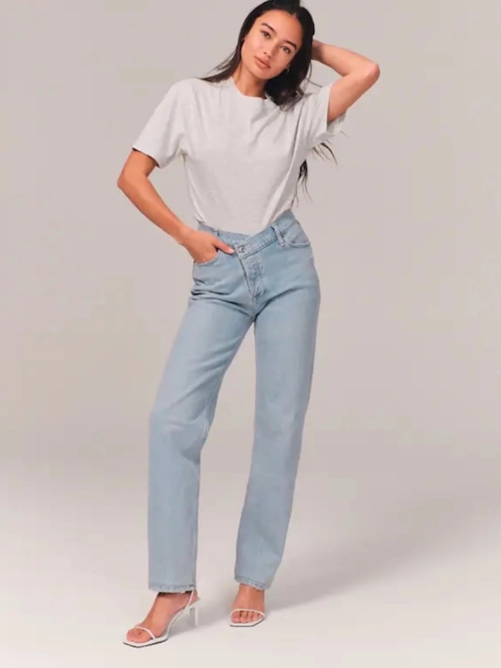 Abercrombie & Fitch Light Blue Asymmetric Waist The Dad high Rise Jean 28/6 R - Picture 2 of 7